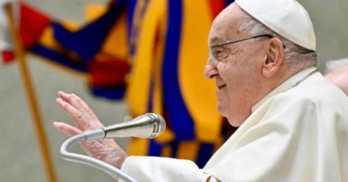 Papa Francisco apresenta leve insuficiência renal; estado ainda é considerado crítico