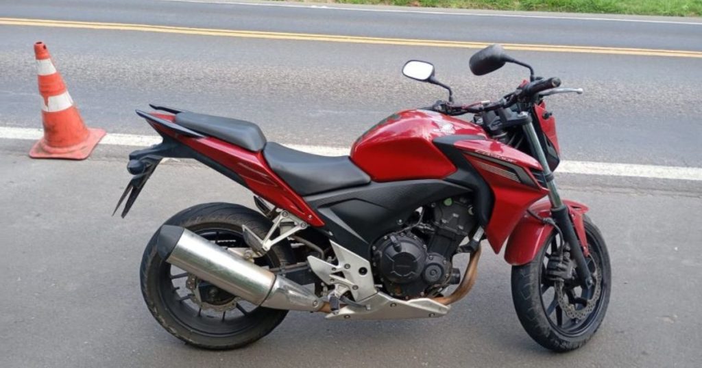 Idoso fica ferido após cair de moto na PR-151, em Sengés