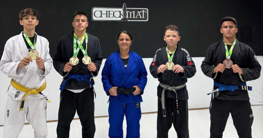 Atletas do Studio da Luta Checkmat de São Mateus do Sul sobem ao pódio na 1ª etapa do Campeonato Paranaense de Jiu-Jitsu em Curitiba