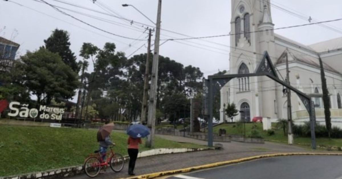 Frente fria traz risco de tempestades e derruba temperaturas em São Mateus do Sul