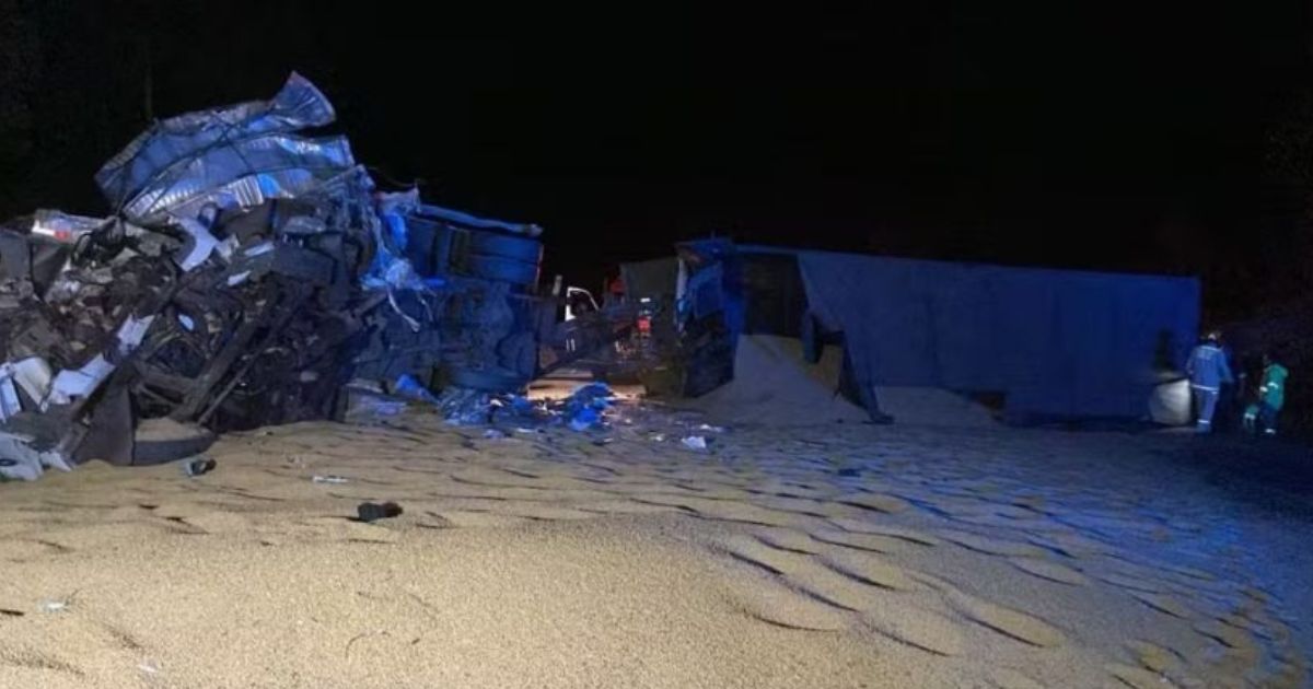Semirreboque se solta, atinge frente de caminhão e mata motorista na BR-376, no Paraná