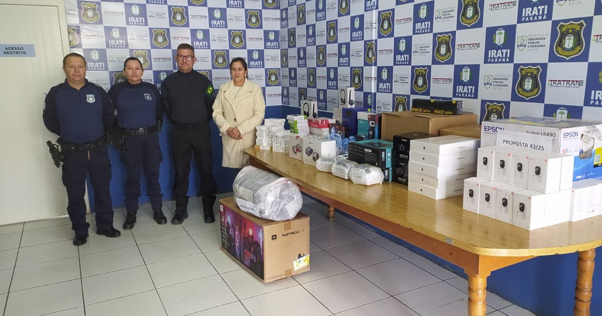 Receita Federal doa veículo e equipamentos eletrônicos para a secretaria de segurança pública de Irati