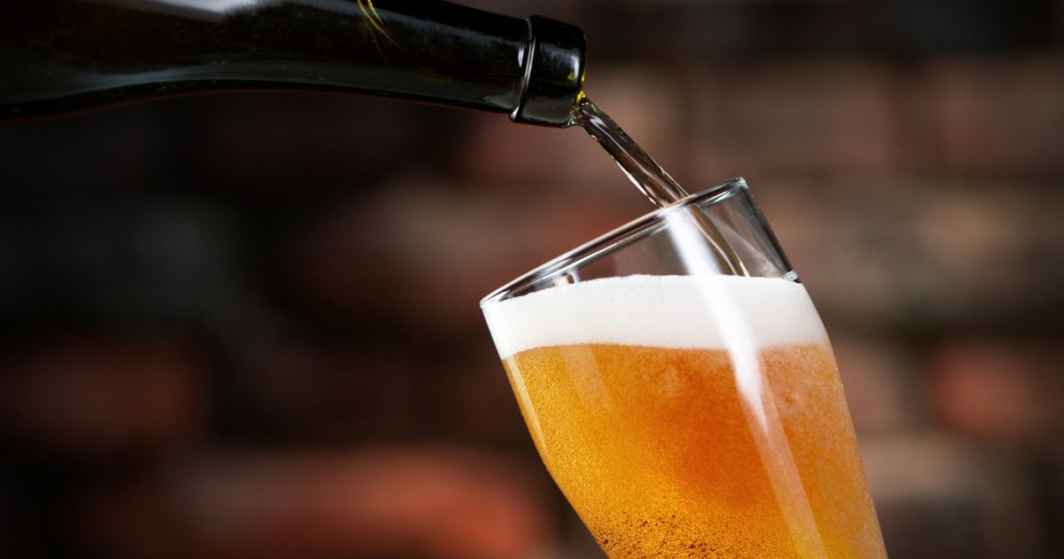 Empresa usa ‘xixi humano’ de festival para produzir cerveja