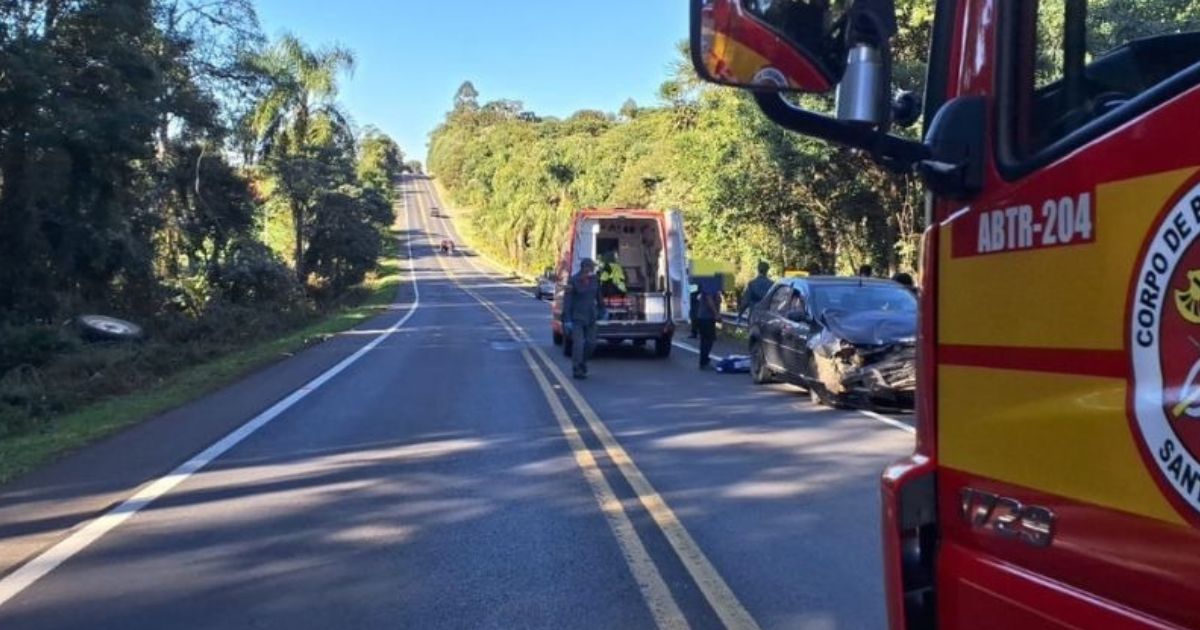 Bombeiros divulgam detalhes de acidente entre carro e trator na BR-280