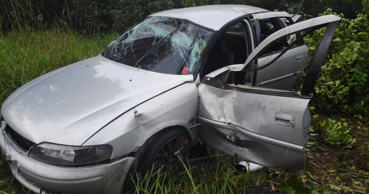 Saída de pista é registrada na PR-151 em São Mateus do Sul