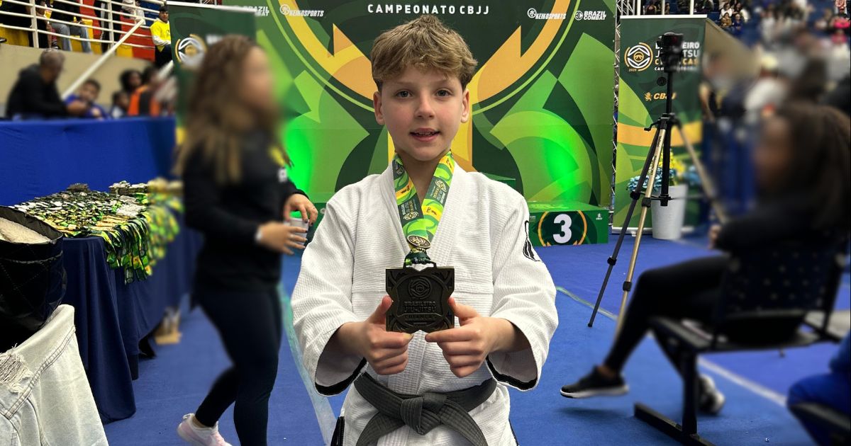 Jiu-jitsu infantil: atleta são-mateuense sobe ao pódio em competição nacional