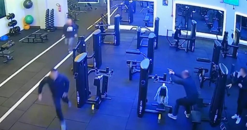 Briga por banco de supino termina com tiroteio e dois baleados em academia