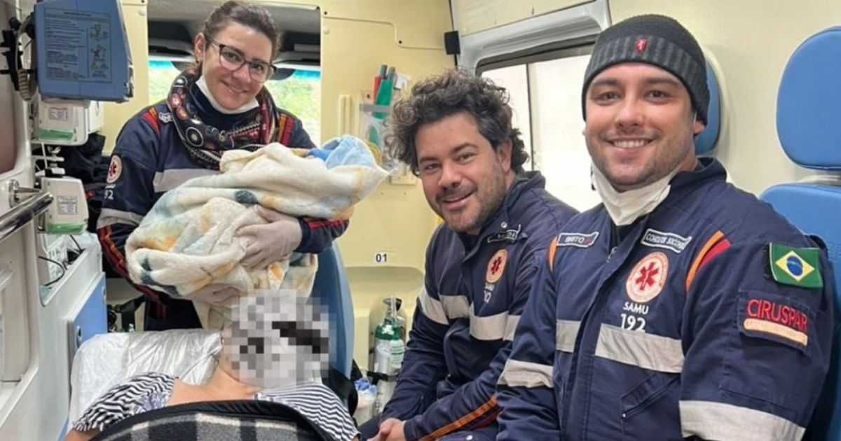 Socorristas do SAMU fazem parto de emergência em residência no Paraná