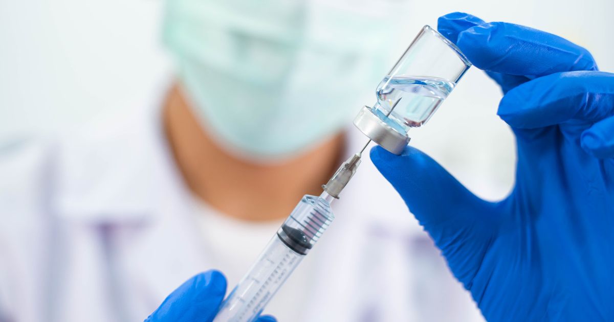 Vacina universal contra o câncer dá passo promissor em estudo com RNA mensageiro