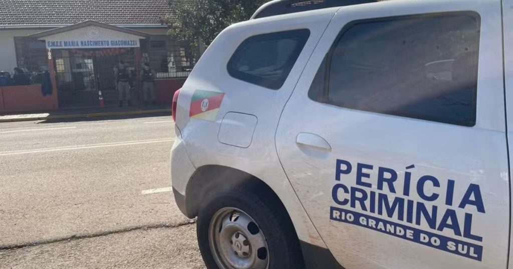 Uma criança morre e outras duas ficam feridas após adolescente invadir escola no RS com faca