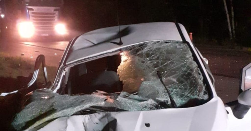 Homem fica ferido em colisão entre carro e caminhão na BR-280 em Três Barras