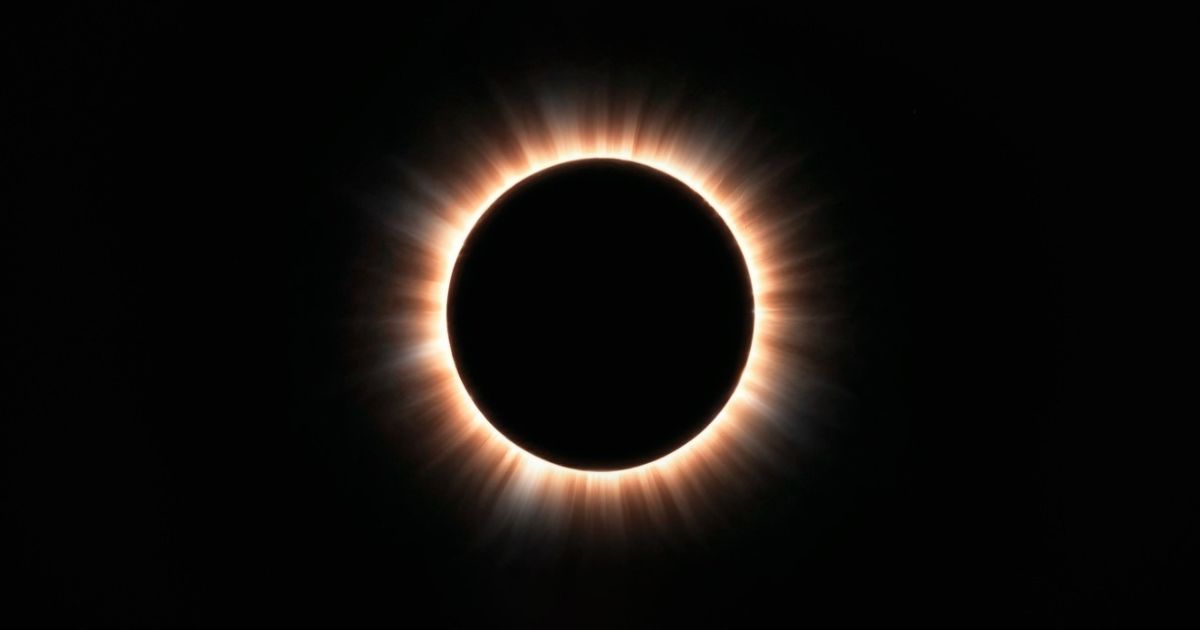 Eclipse mais longo da história tem data divulgada por Nasa; veja quando e onde