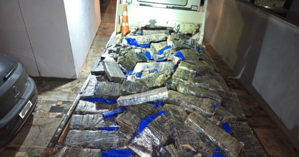 Traficante morre em acidente e mais de uma tonelada de maconha é apreendida no Paraná