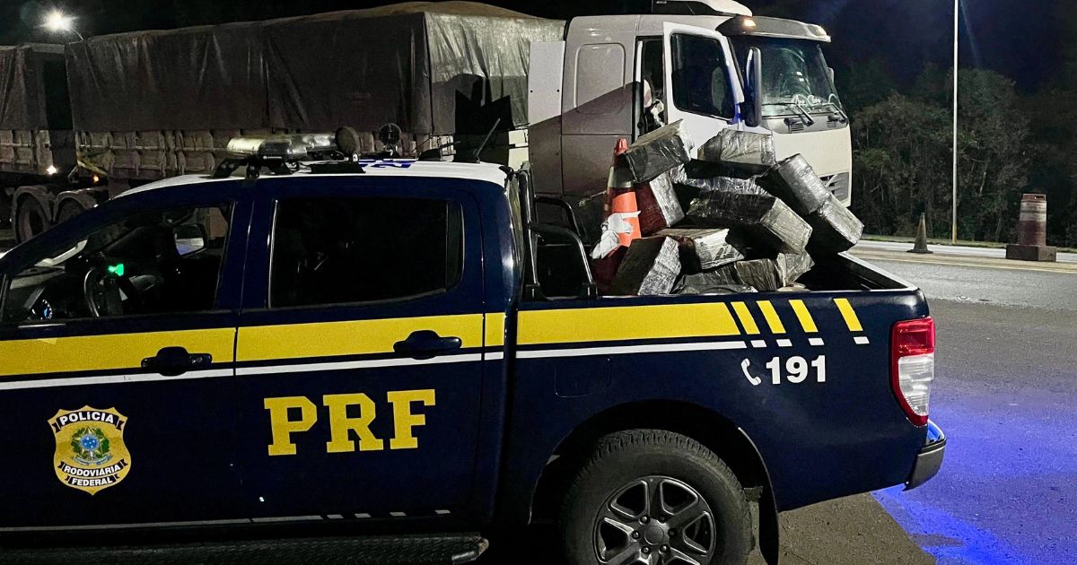 PRF apreende mais de 400 quilos de maconha escondidos em carga de soja em Irati