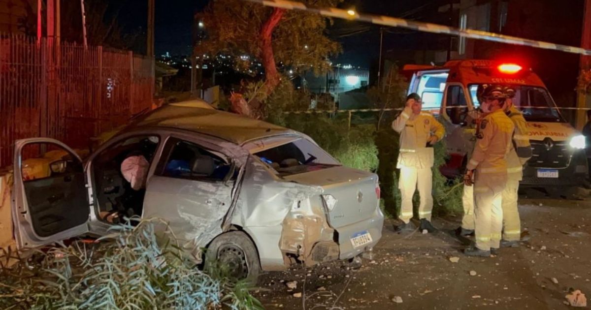 Colisão violenta em Ponta Grossa mata passageira e motorista é levado à UPA