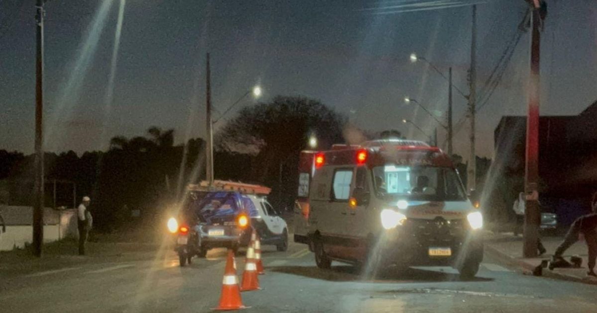 Colisão entre moto e carro mobiliza equipe do SAMU em São Mateus do Sul