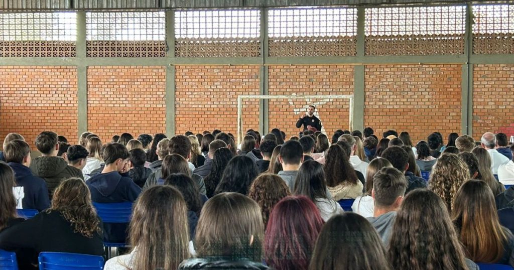 PCPR promove palestra sobre violência contra a mulher em colégio estadual de São João do Triunfo