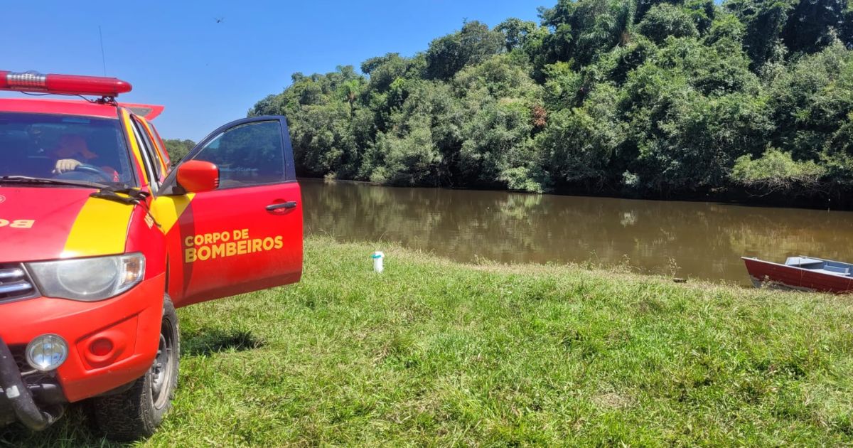 Segundo dia de buscas: Bombeiros continuam procurando homem desaparecido no Rio Iguaçu, em São Mateus do Sul