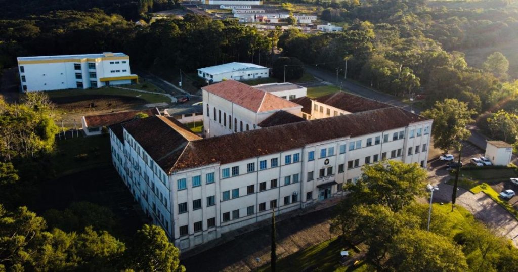 Com 212 vagas no campus Irati, inscrições para Vestibular 2026 da Unicentro encerram nesta quarta (3)