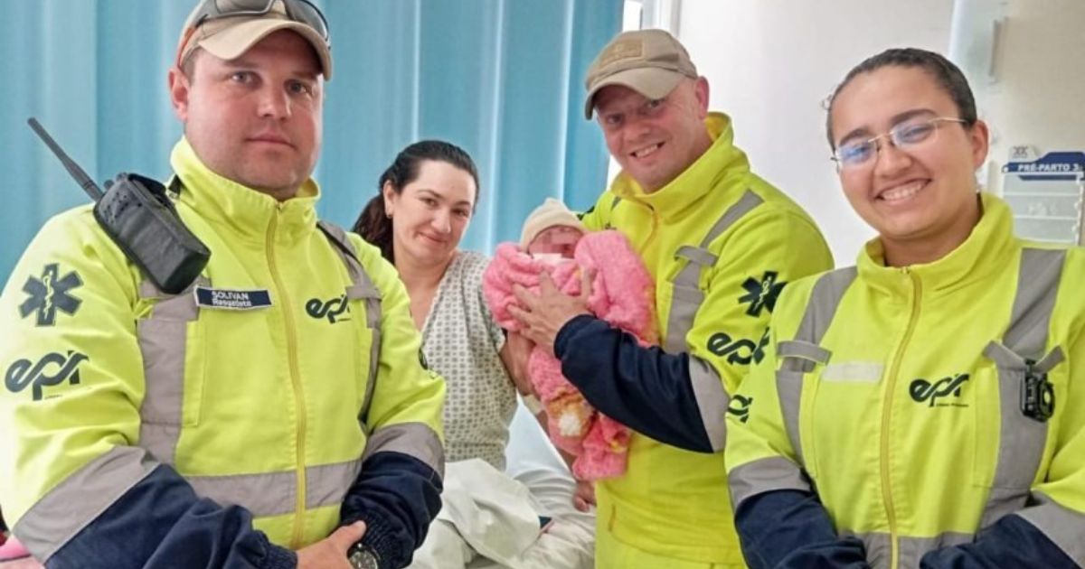 Grávida entra em trabalho de parto durante viagem e dá à luz na PR-151