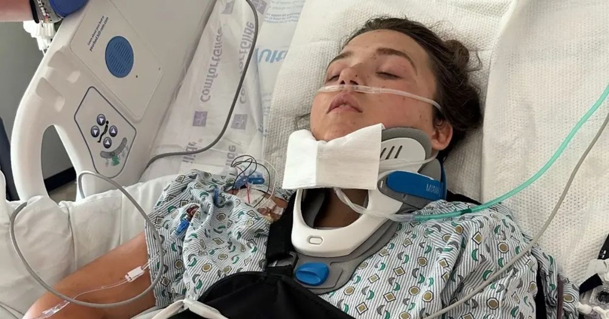 Iphone liga sozinho a emergência, salvando adolescente