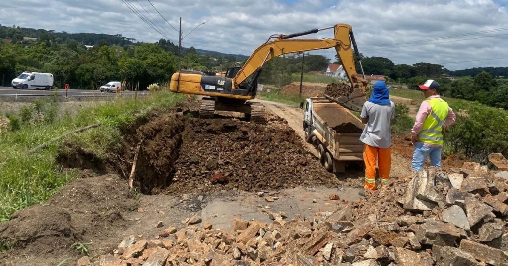 BR-153 terá interdição temporária nesta terça (2) em Irati para desmonte de rocha
