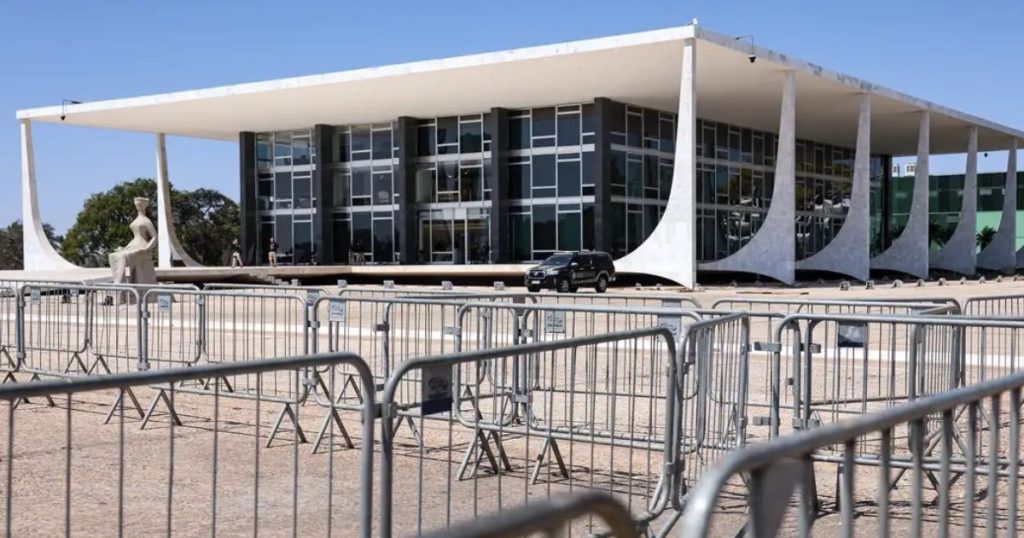 Ao vivo: acompanhe o 1° dia de julgamento de Bolsonaro no STF