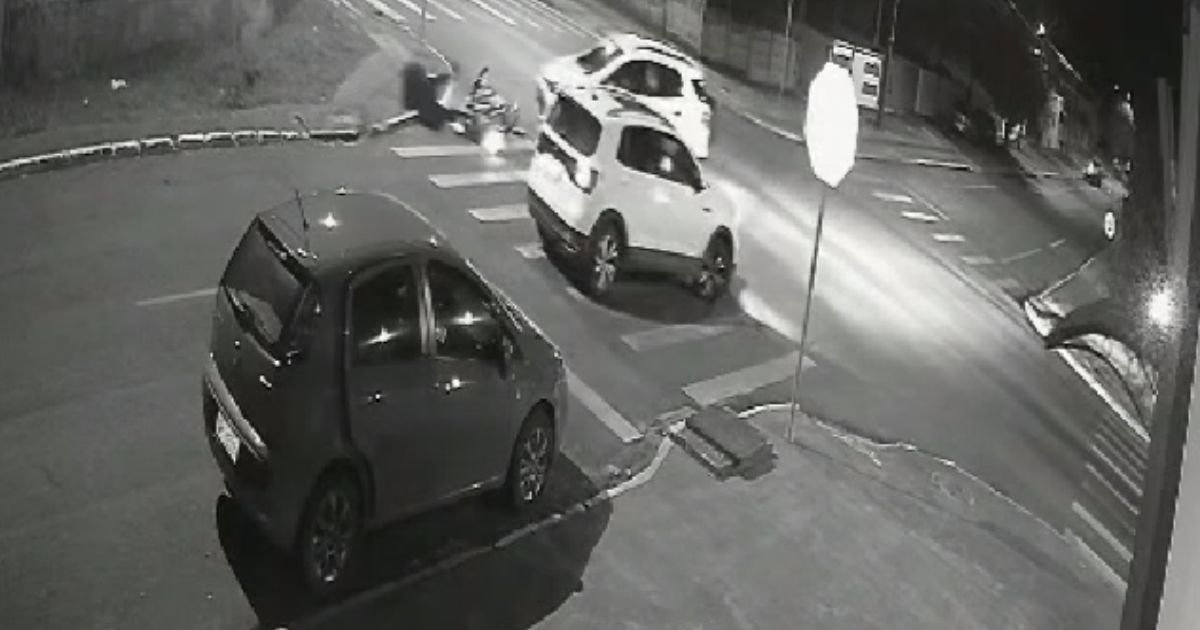 VÍDEO: Menor de idade se envolve em acidente entre moto e carro em São Mateus do Sul