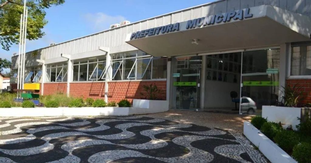 Concurso em Prudentópolis tem salário de até R$ 18 mil
