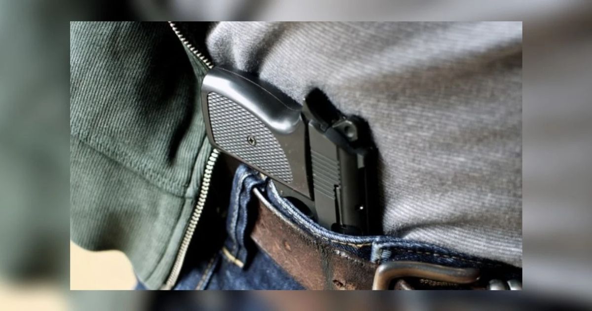 Professor se irrita com brincadeira em sala de aula e ameaça alunos com arma no PR