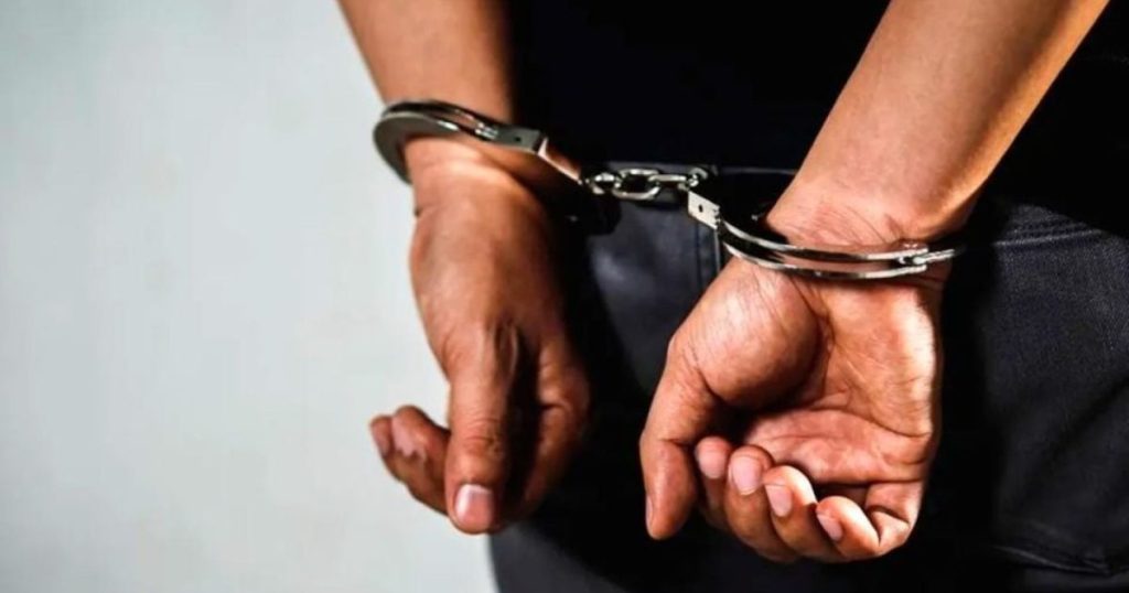 Homem é preso por agredir e ameaçar ex-companheira com faca em São Mateus do Sul