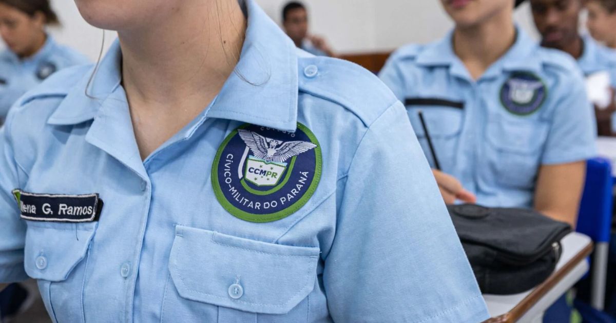 Sancionada! Com nova lei, escolas em tempo integral podem aderir ao modelo cívico-militar