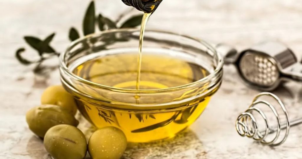 Anvisa proíbe marcas de azeite de oliva, sal do Himalaia e “Chá do Milagre”