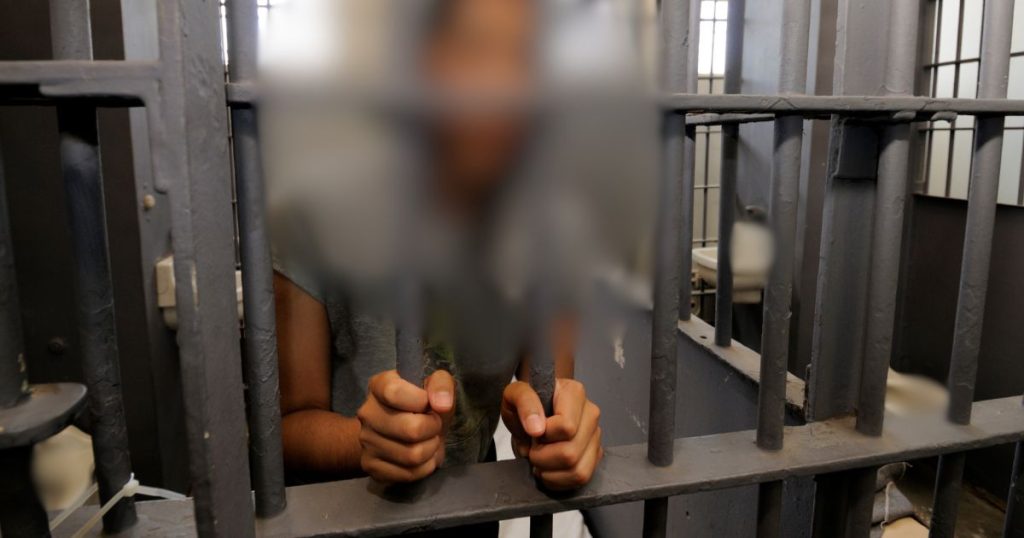 Fisiculturista de 31 anos é presa por uso de diploma de Educação Física falso em União da Vitória