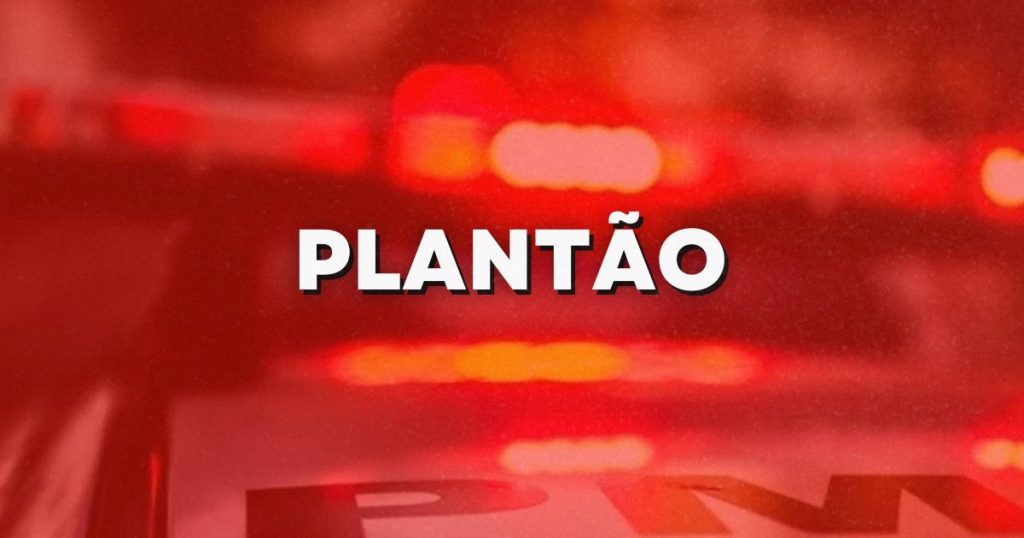 Homem avança contra policiais com faca e é baleado no braço em São Mateus do Sul