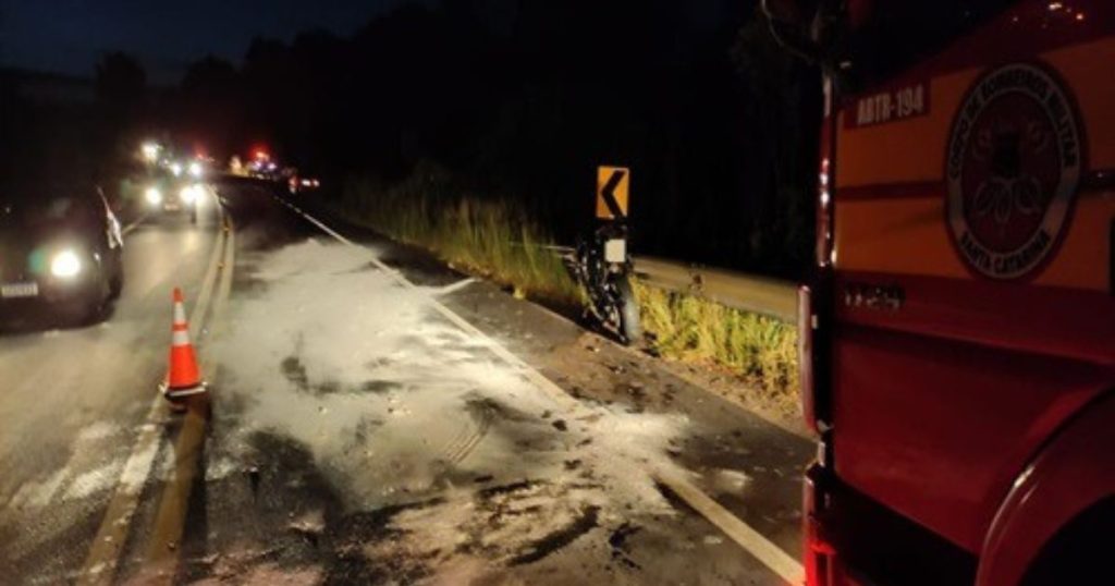 Motociclista fica gravemente ferido em acidente na BR-280 em Porto União