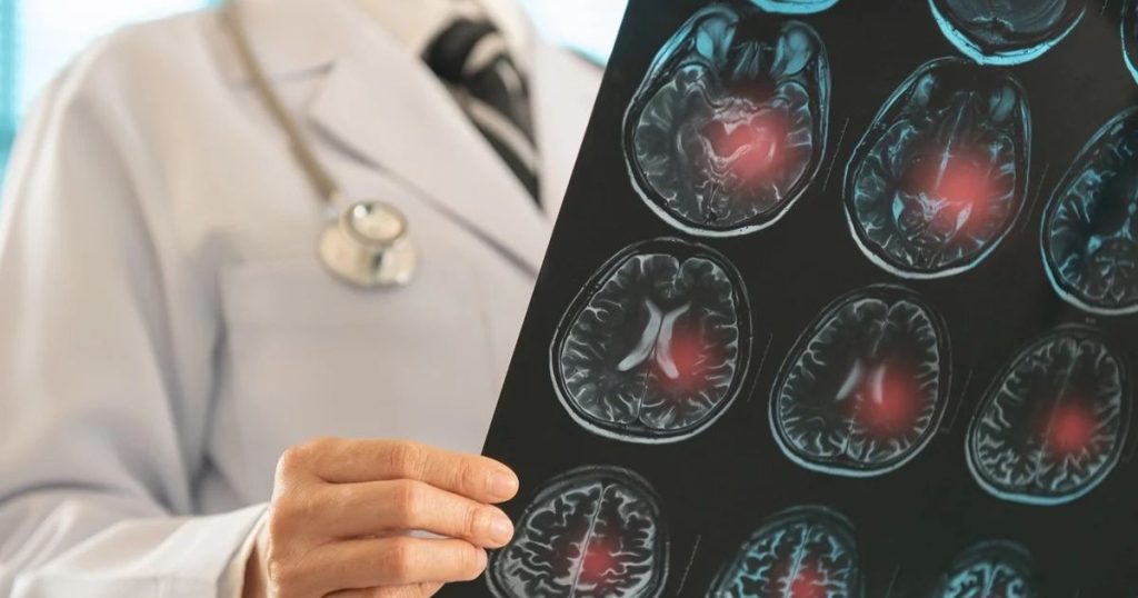 “OAB da medicina”: Senado aprova criação de exame para recém-formados