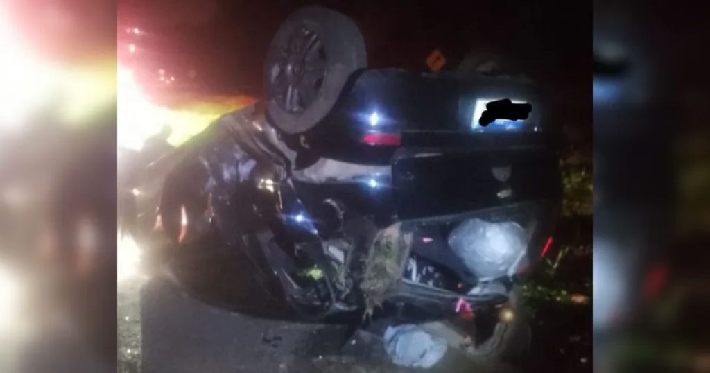 Capotamento na PR-151 deixa um morto e quatro feridos