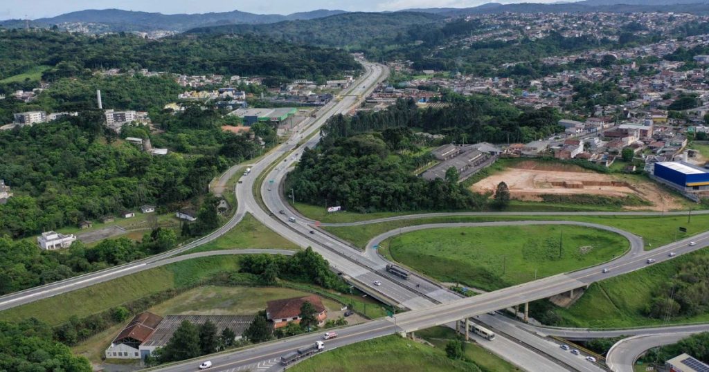 Greve dos caminhoneiros não vinga e rodovias permanecem sem bloqueios