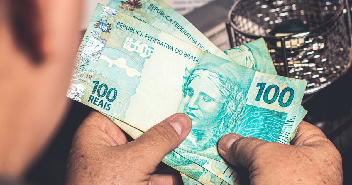 Saiba o que muda com novo salário mínimo de R$ 1.621 em 2026