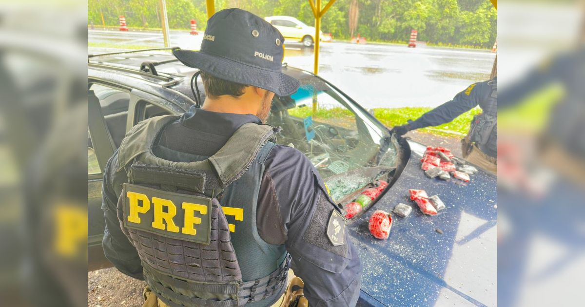 PRF apreende quase 5 kg de haxixe escondidos em painel de veículo na BR-277 em Irati