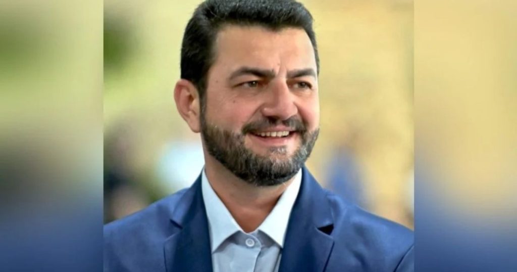 Prefeito de cidade do Paraná abandona filhos em escola e vai parar na delegacia