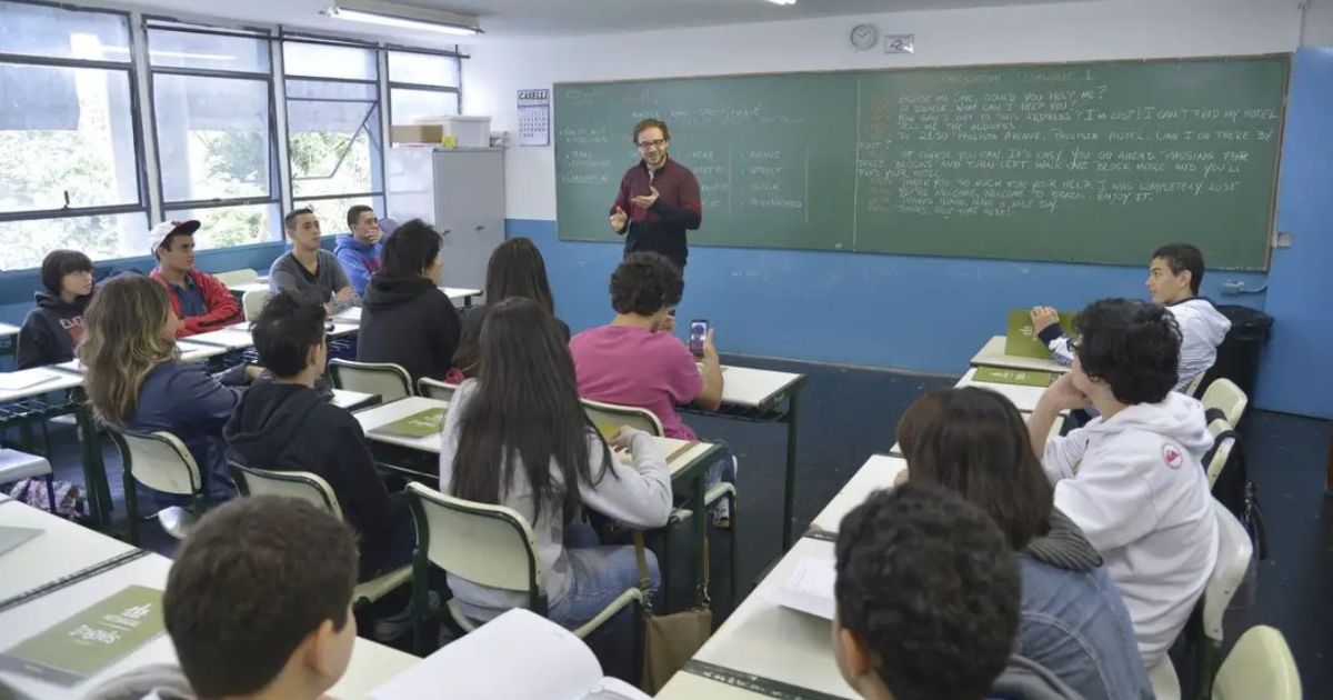 Governo Federal reajusta salário de professores da rede pública; veja novo valor