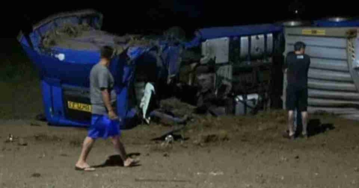 Acidente entre caminhões deixa um ferido na BR-277