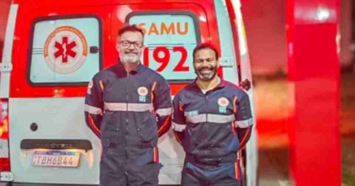 Socorristas do SAMU realizam parto dentro de ambulância na BR-277