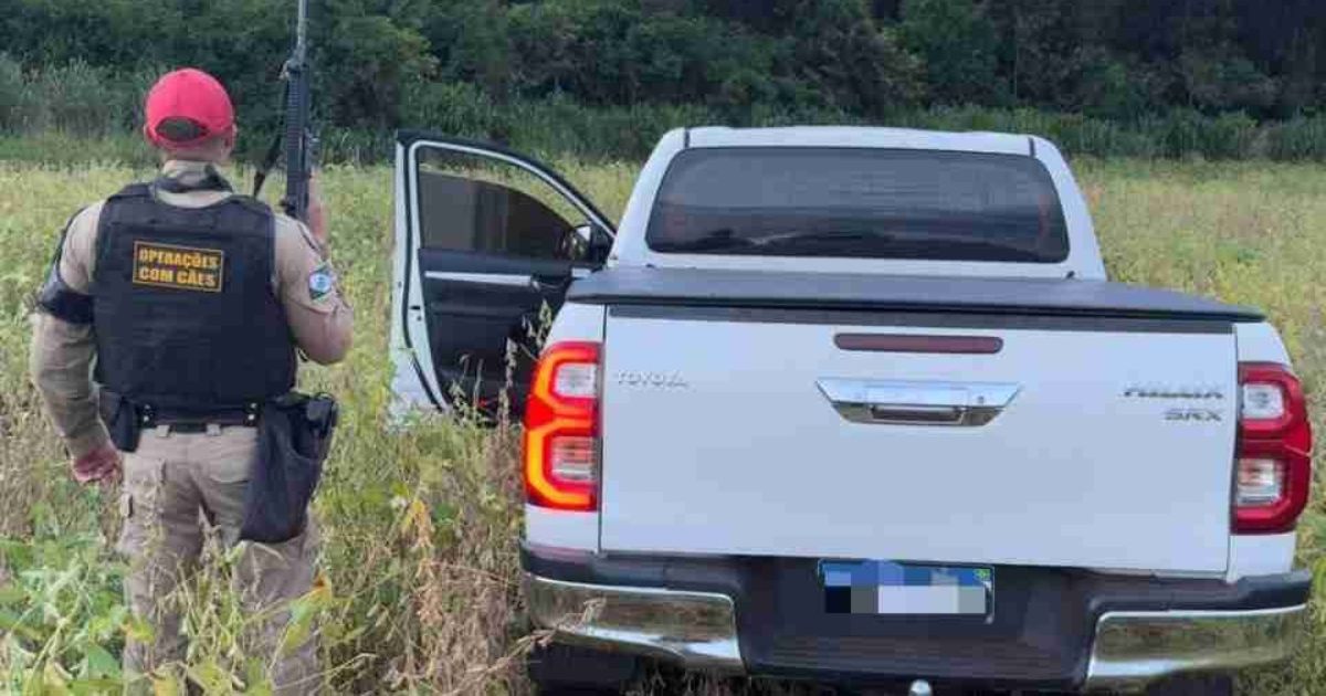 Polícia Militar Rodoviária recupera camionete roubada em perseguição na PR 364